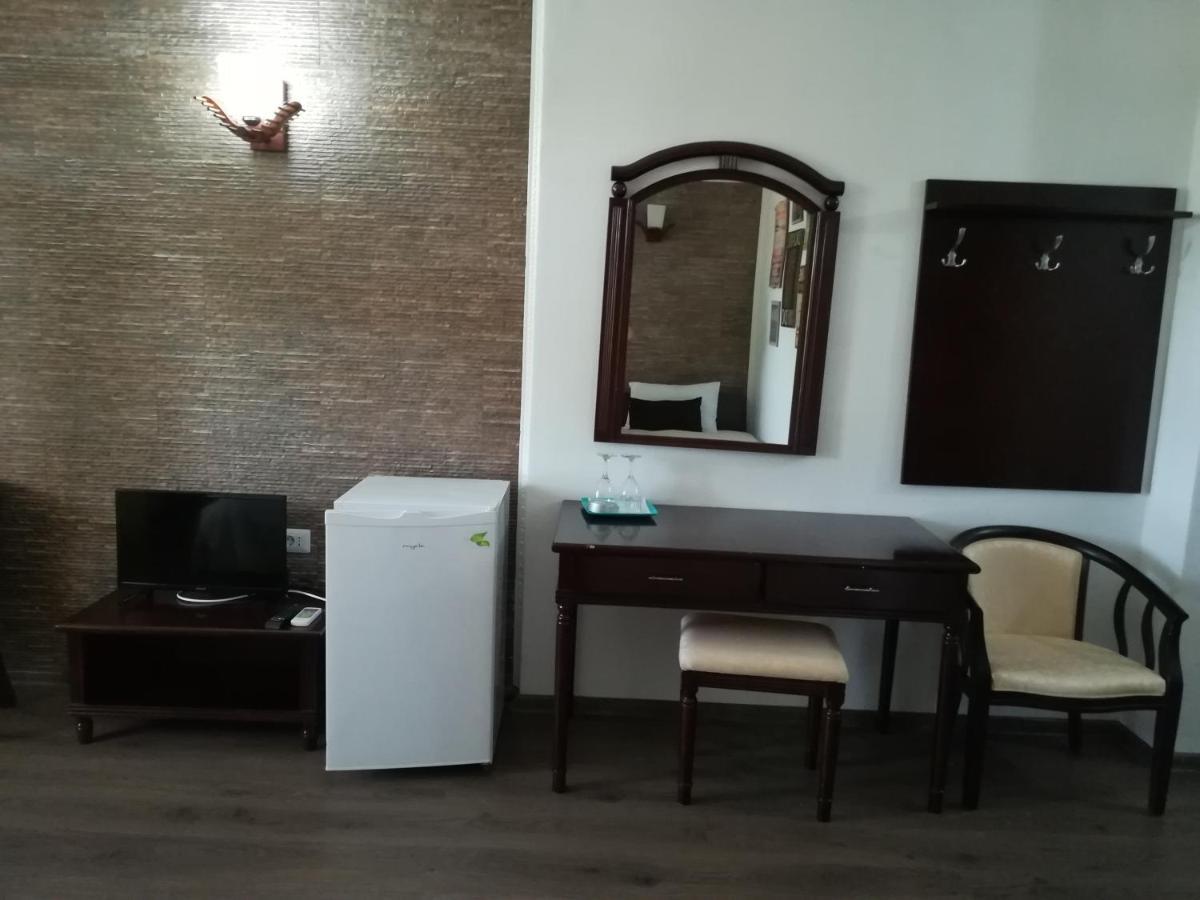 Perla BTT Hotel Costinesti Bagian luar foto