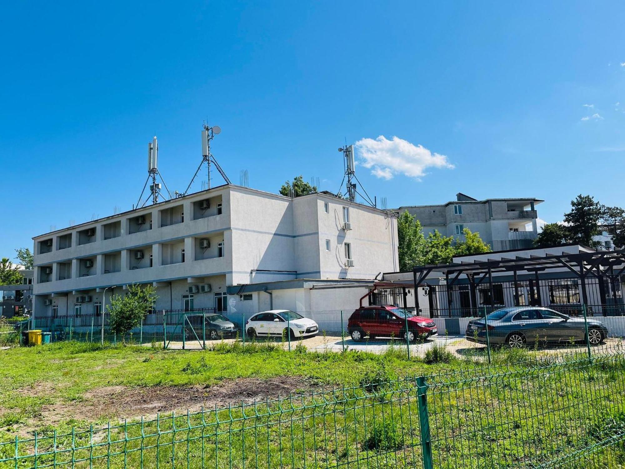 Perla BTT Hotel Costinesti Bagian luar foto